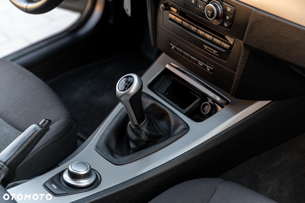 BMW Seria 3 - 36