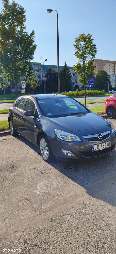 Opel Astra 1.7 CDTI Cosmo - 1
