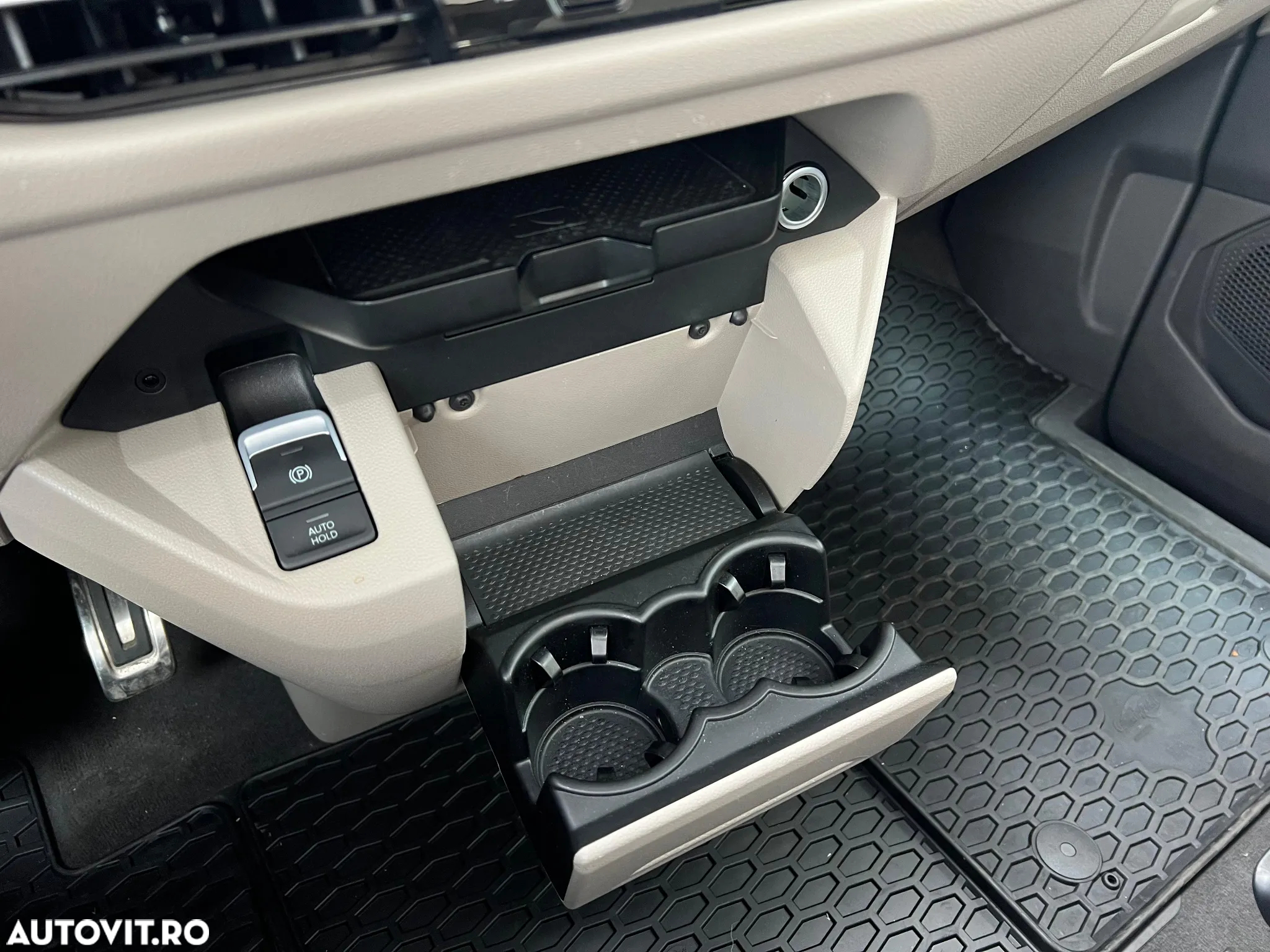 Volkswagen Multivan L 2.0 TSI DSG 150KW Style - 32