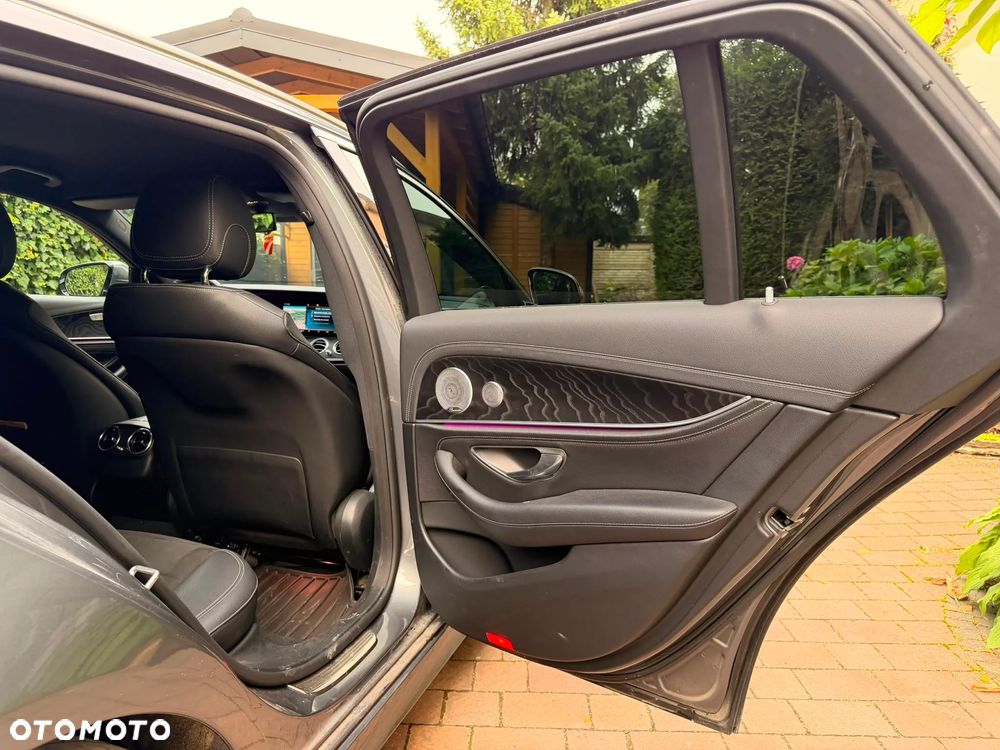 Mercedes-Benz Klasa E 220 d 9G-TRONIC - 15
