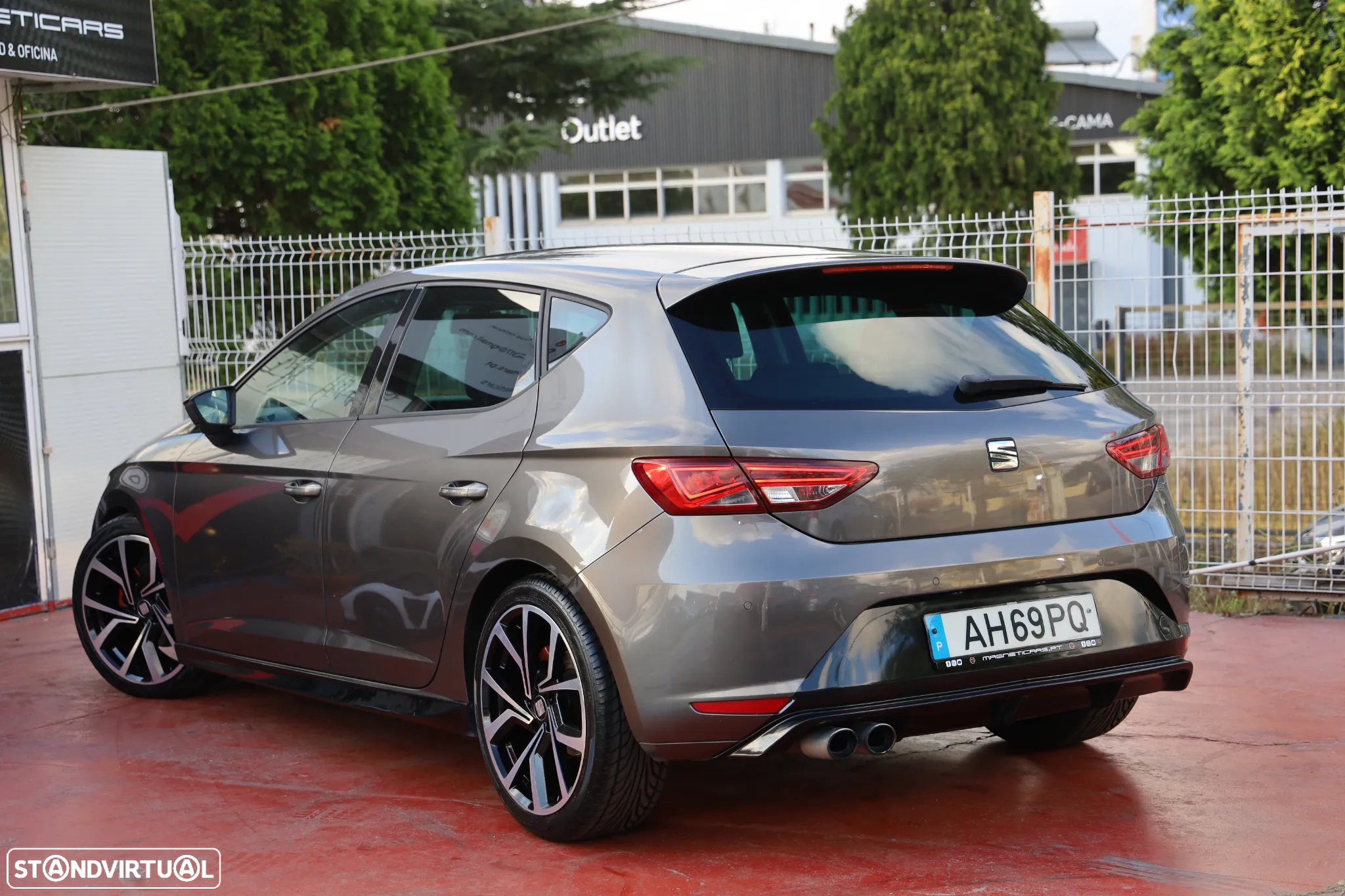 SEAT Leon 1.6 TDI S&S Style - 23