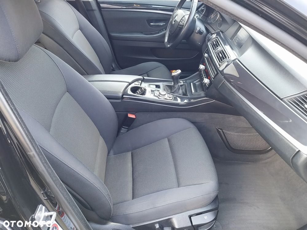 BMW Seria 5 520d - 7