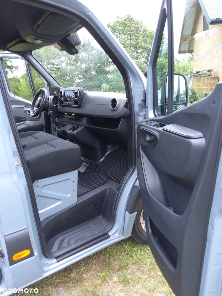 Mercedes-Benz Sprinter - 5