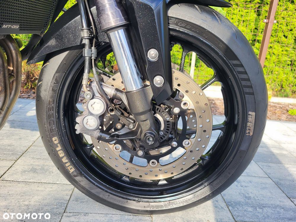 Yamaha MT - 37