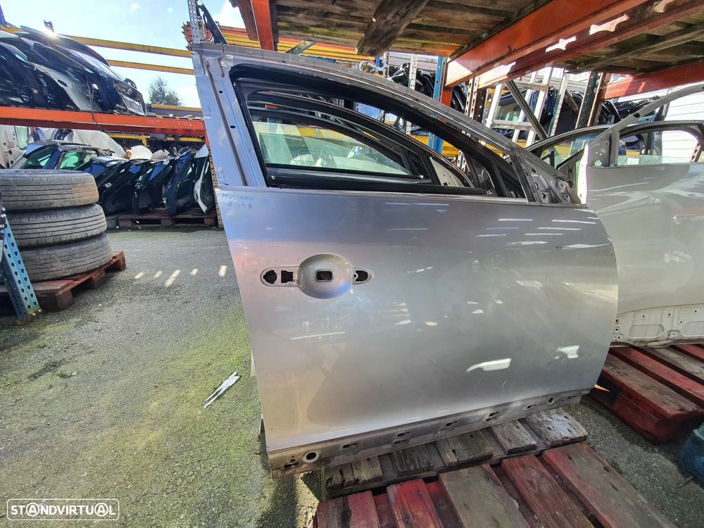 PORTA FRENTE DIREITA RENAULT MEGANE III - 1