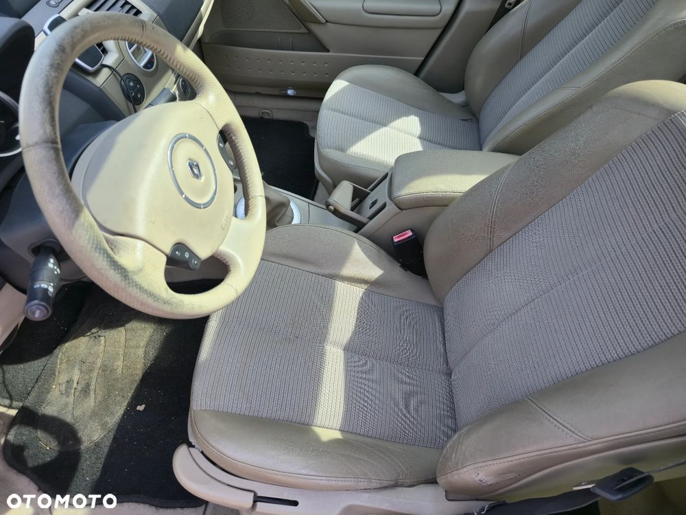Renault Megane 2.0 dCi Privilege - 19