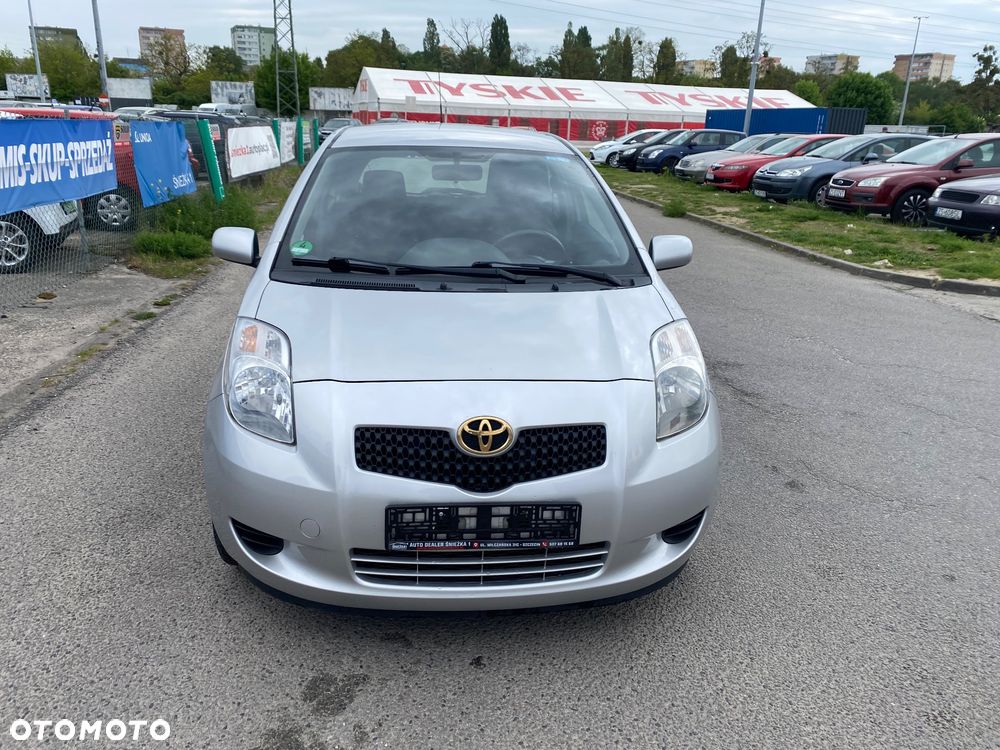 Toyota Yaris - 7
