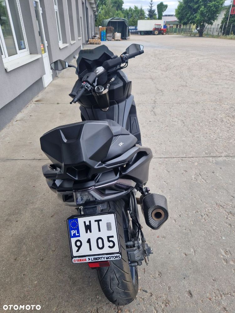 Kymco AK 550 - 4