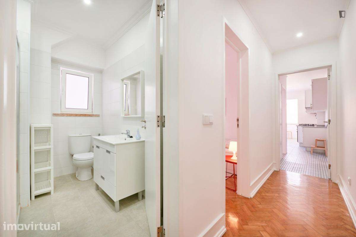 Quarto - localizado em Entrecampos Lisbon - Grande imagem: 3/26