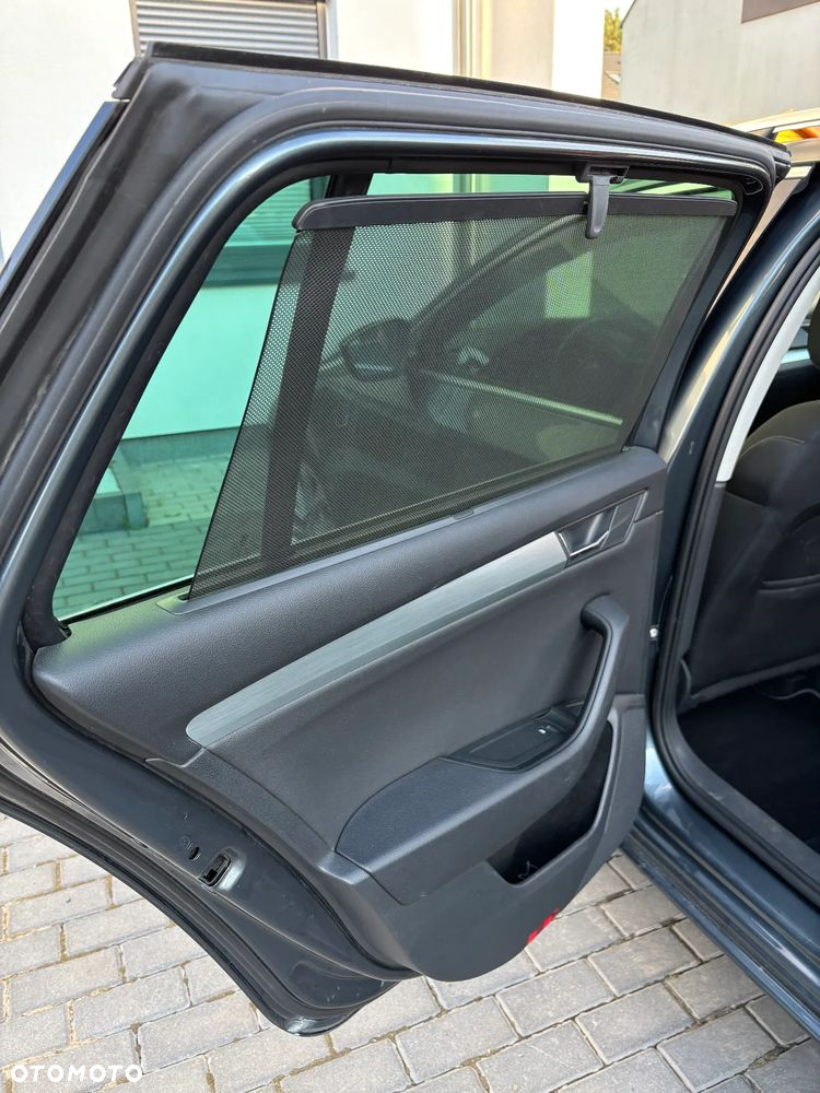 Skoda Superb 2.0 TDI Ambition - 22