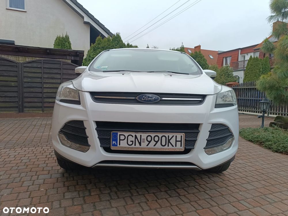 Ford Kuga 1.5 EcoBoost 2x4 Trend - 4