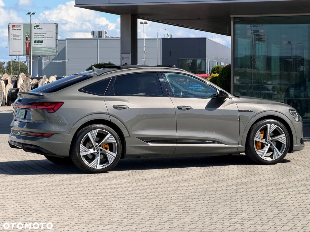 Audi e-tron 55 Quattro S Line - 11