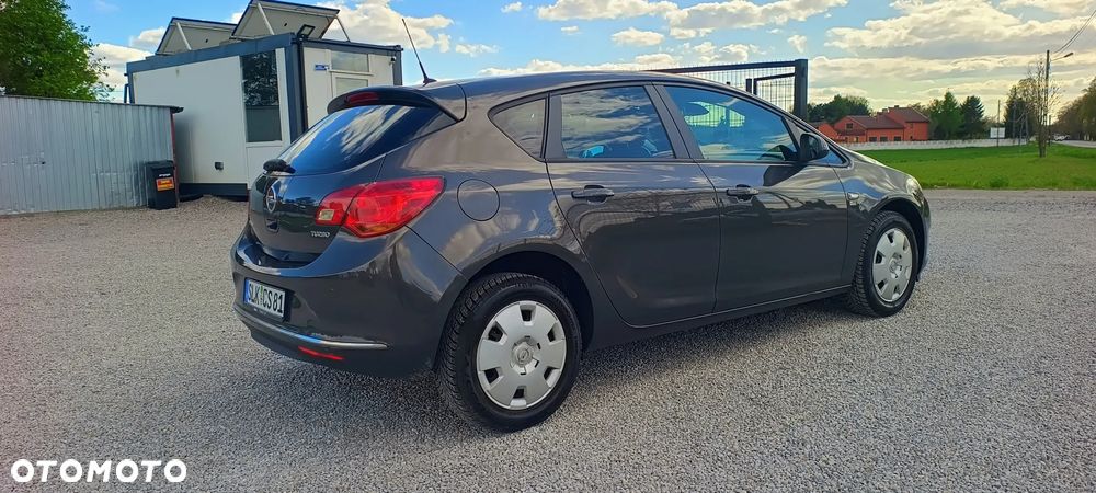 Opel Astra 1.4 Turbo 150 Jahre - 9