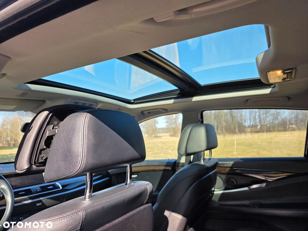 BMW Seria 5 535i xDrive - 12