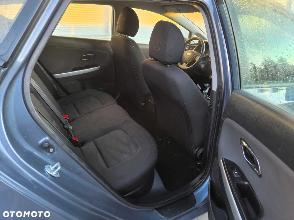 Kia Ceed 1.4 CVVT Dream-Team Edition - 11