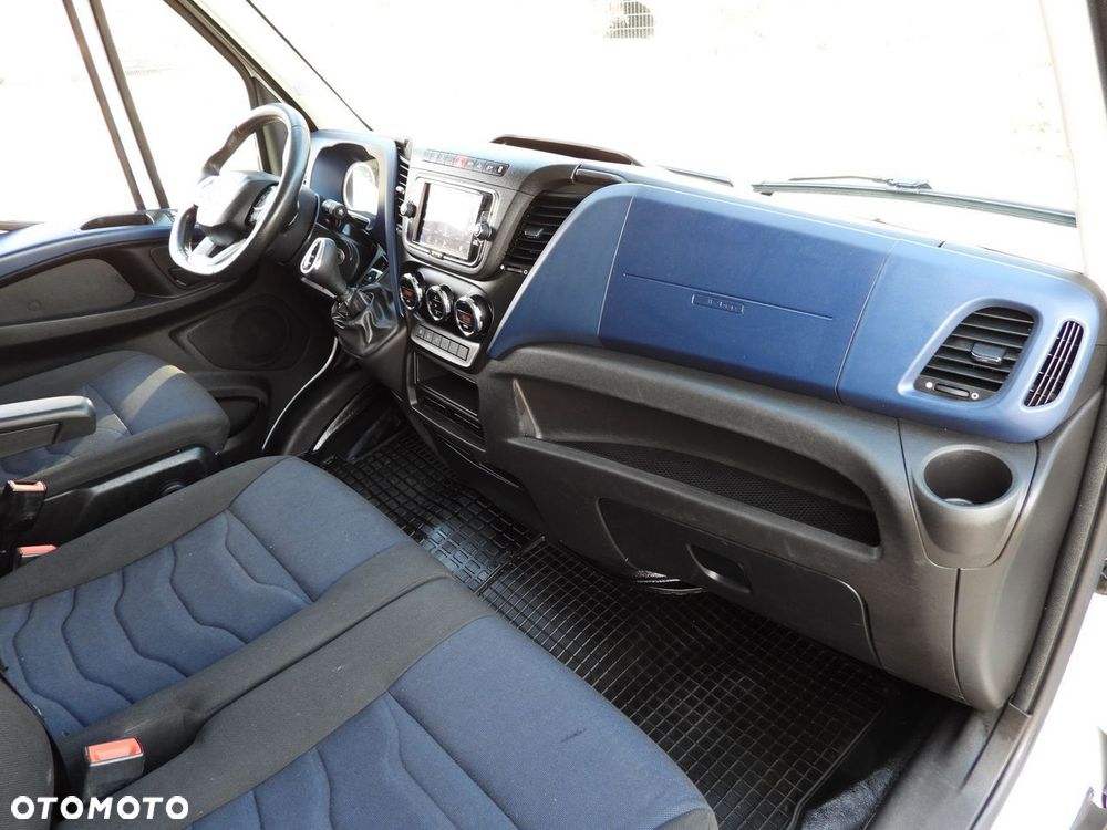 Iveco DAILY 35S16 CONNECT KONTENER WINDA 8 PALET TEMPOMAT NAWIGACJA LEDY AUTOMAT HI-MATIC KLIMATYZACJA  160KM - 40
