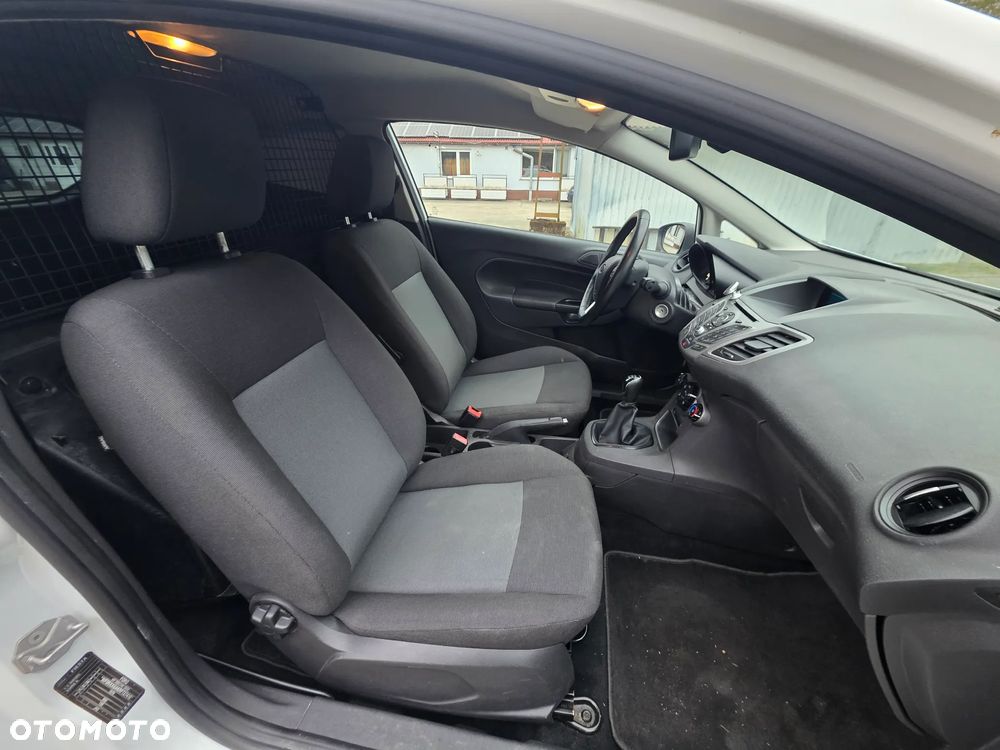 Ford Fiesta 1.5 TDCi Celebration - 31
