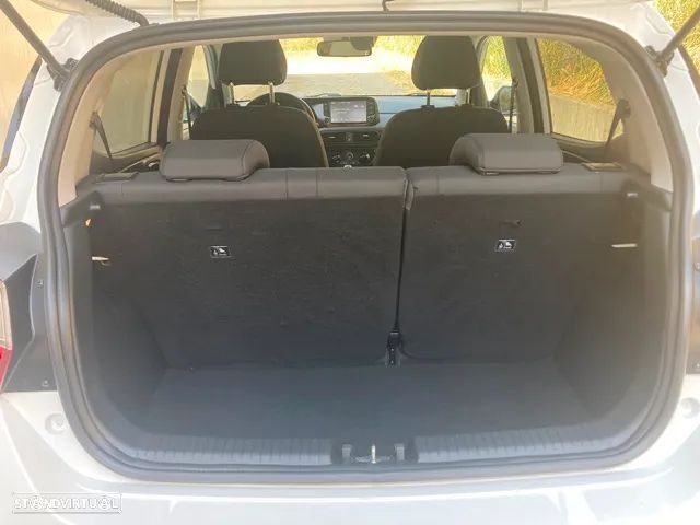 Hyundai i10 1.0 EDITION 30 - 24