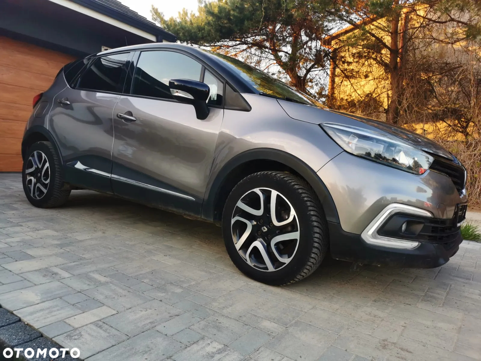 Renault Captur - 4