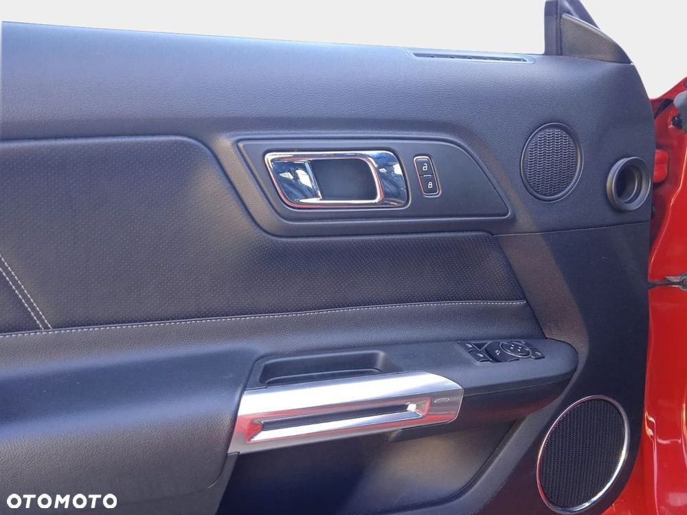 Ford Mustang 5.0 V8 GT - 29