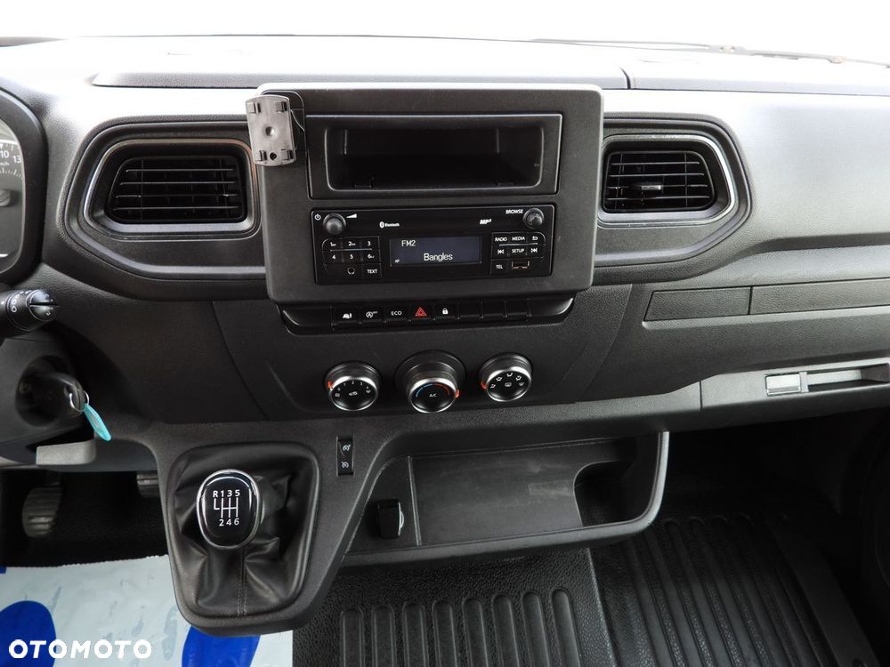 Renault MASTER PLANDEKA 10 PALET WEBASTO TEMPOMAT LEDY PNEUMATYKA KLIMATYZACJA  165KM - 35