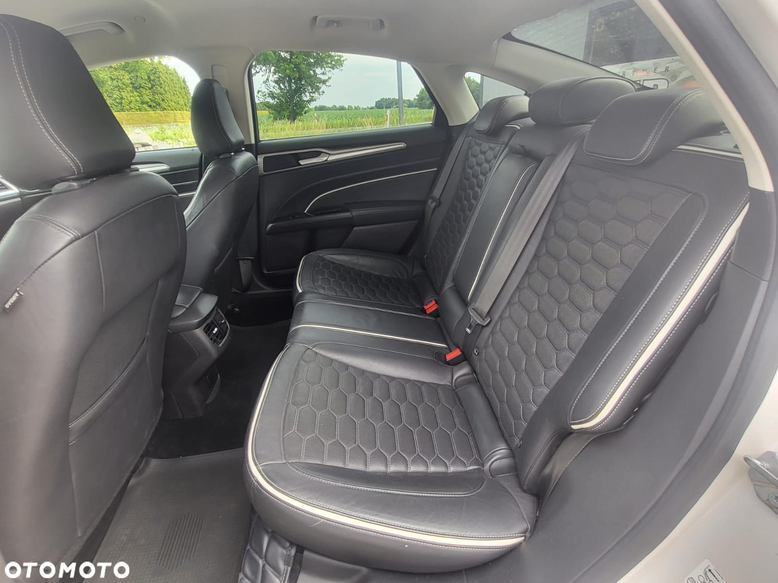Ford Mondeo Vignale 2.0 Hybrid GPF - 11