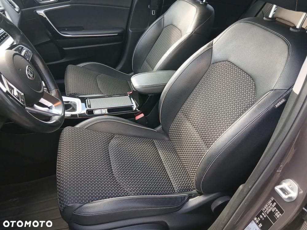 Kia Ceed 1.6 GDI PHEV L Business Line DCT - 27