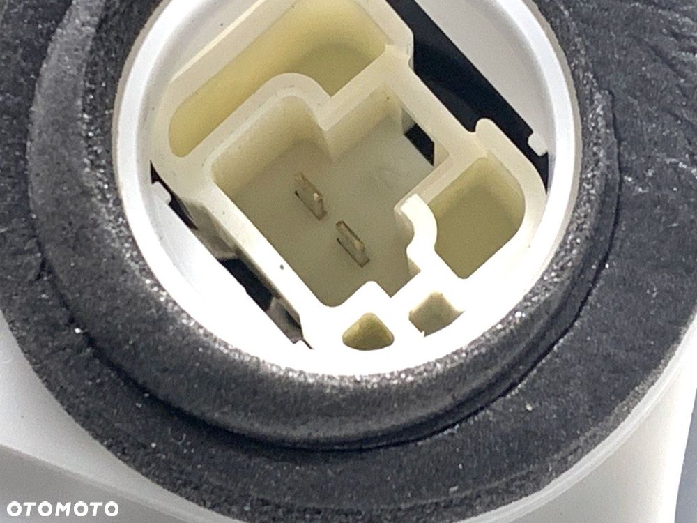 ZAMEK DRZWI LEWY TYŁ  SUZUKI IGNIS III (MF) 2016 - 2022 1.2 (ATK412) 66 kW [90 KM] benzyna 2016 - - 4