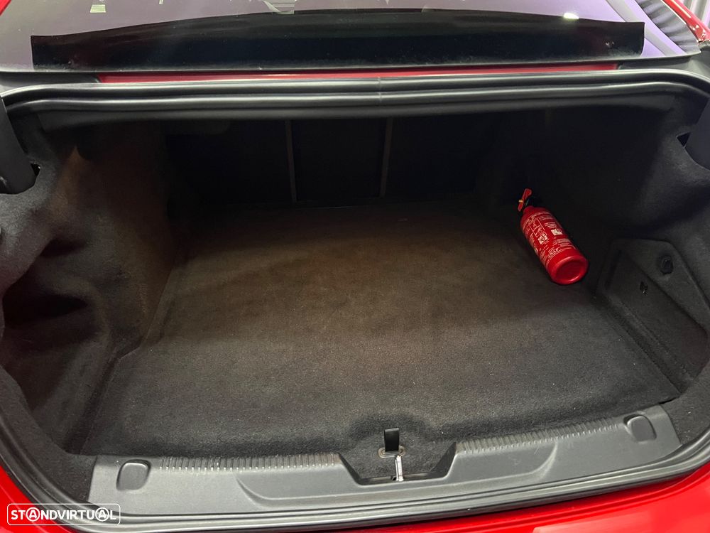 Jaguar XE D180 Aut. R-Dynamic S — fotografia 21