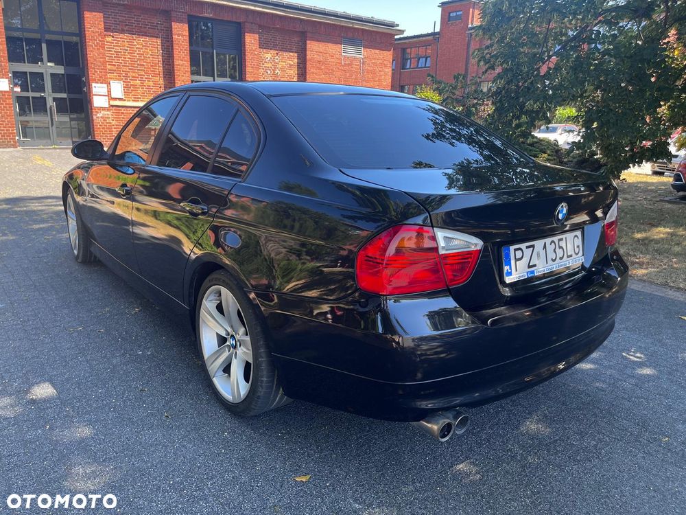 BMW Seria 3 330xi - 2