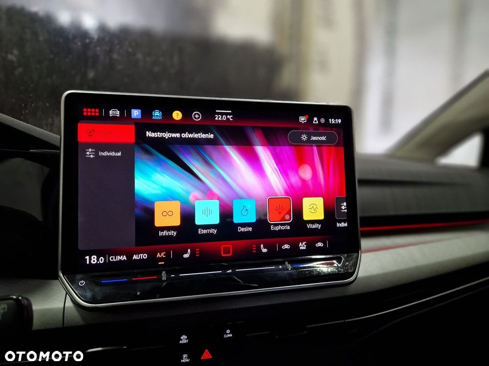 Volkswagen Golf - 10