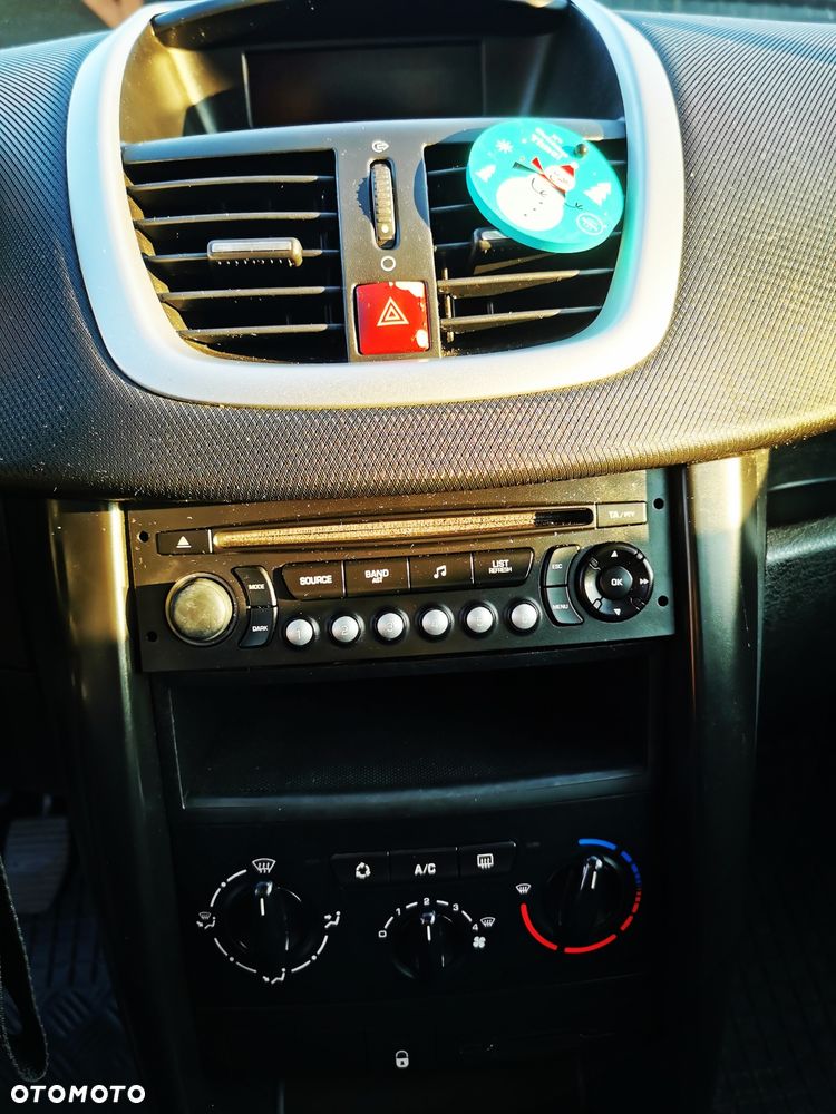 Peugeot 207 - 3