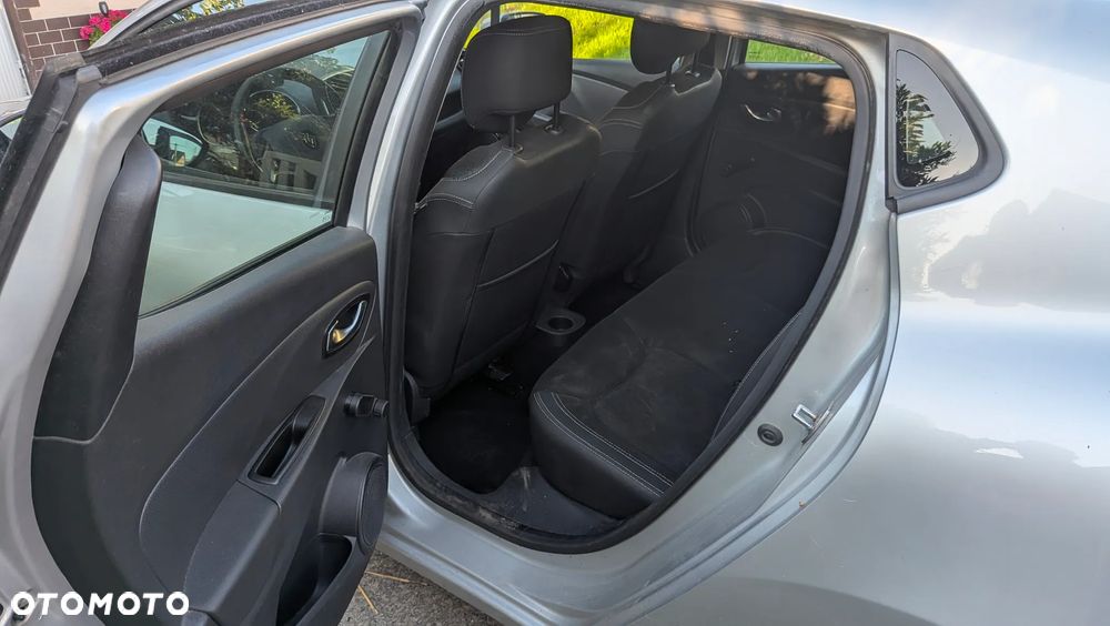 Renault Clio - 8