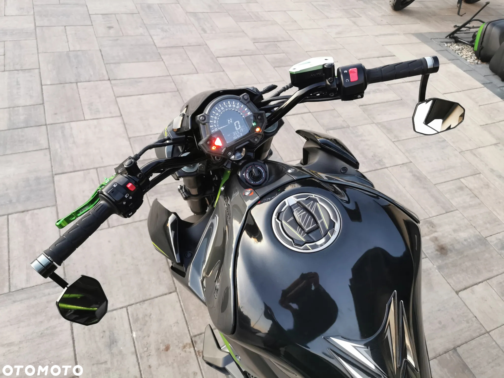 Kawasaki Z 900 - 16