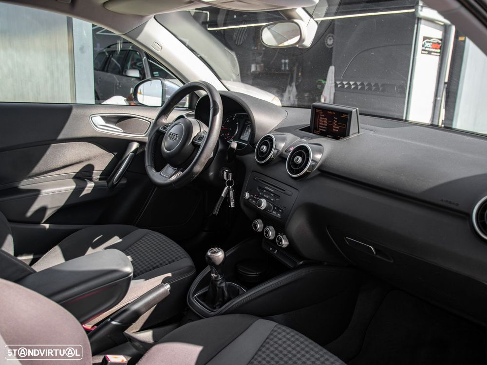 Audi A1 1.6 TDI S-line - 20