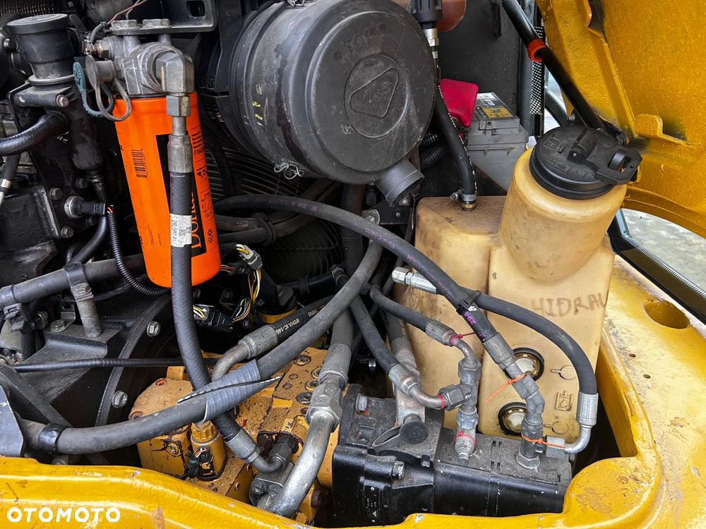 Caterpillar 906 - 17