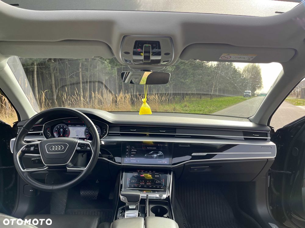 Audi A8 - 8