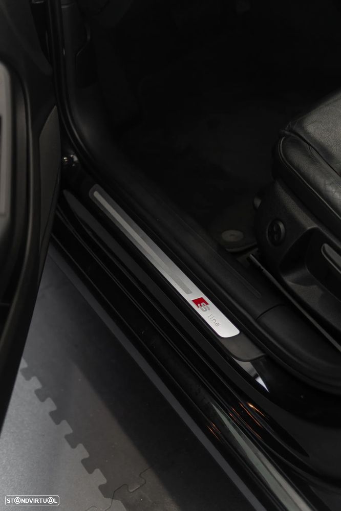 Audi A4 Avant 2.0 TDI multitronic S-line - 25