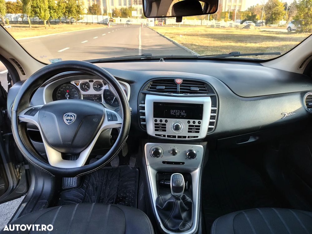 Lancia Delta 1.4 Tjet Argento - 9