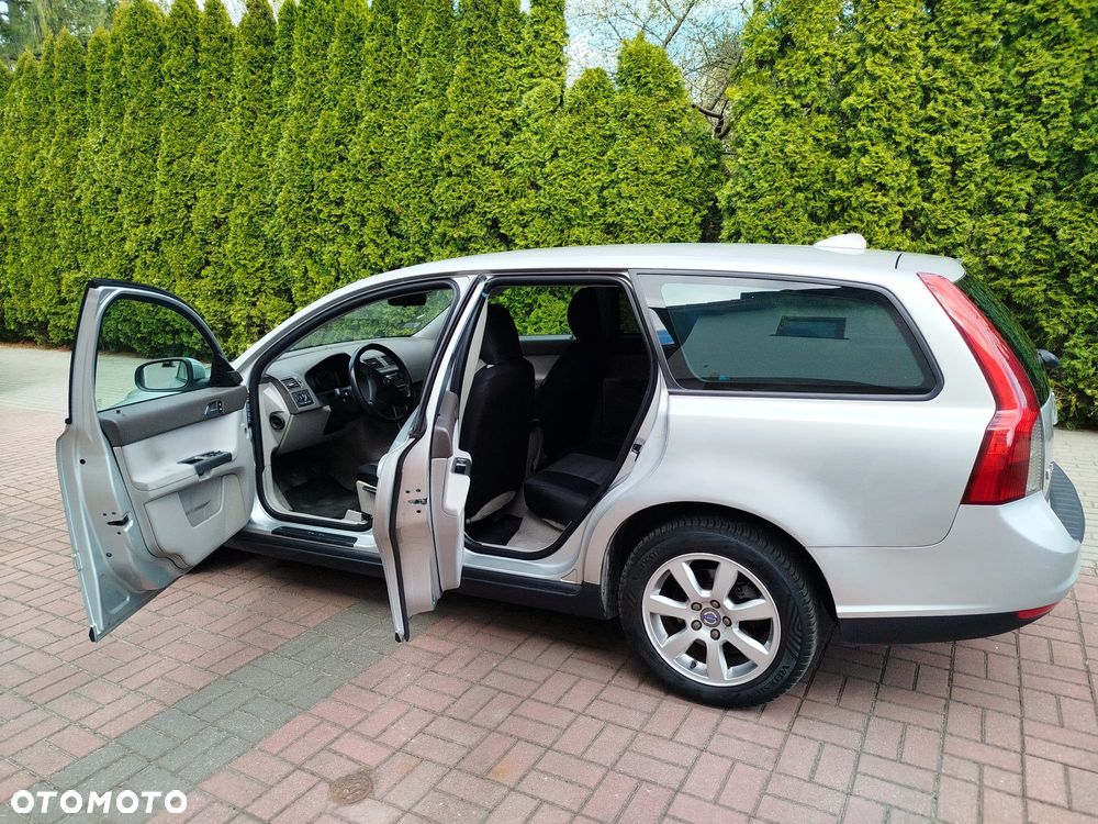 Volvo V50 - 1
