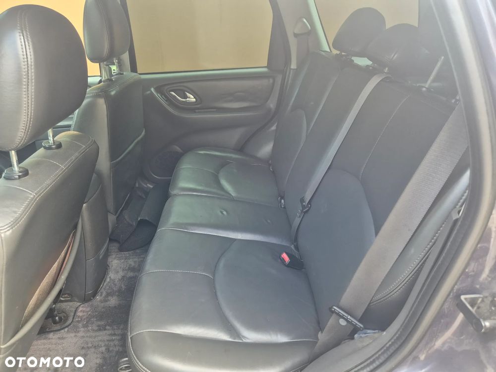 Mazda Tribute 2.3 Comfort - 10