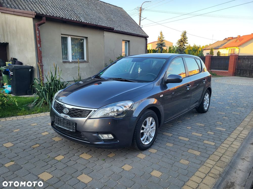 Kia Ceed 1.4 Comfort + - 12