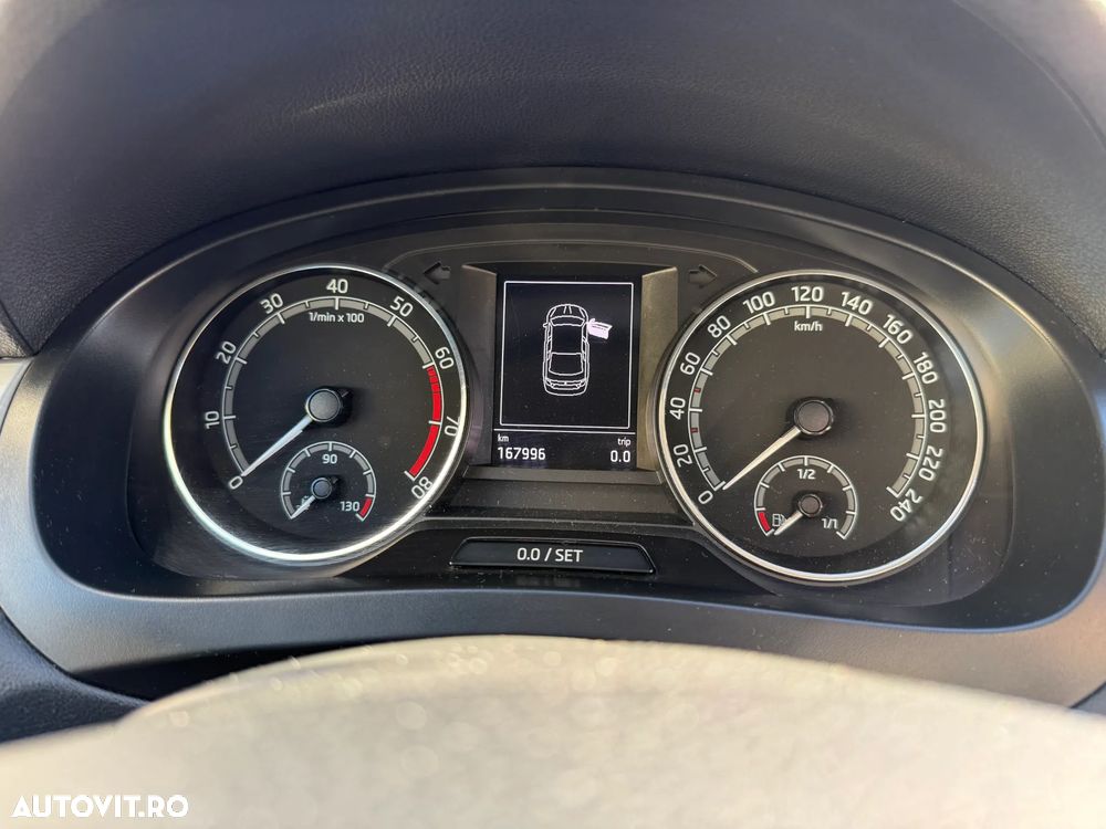 Skoda Rapid - 21