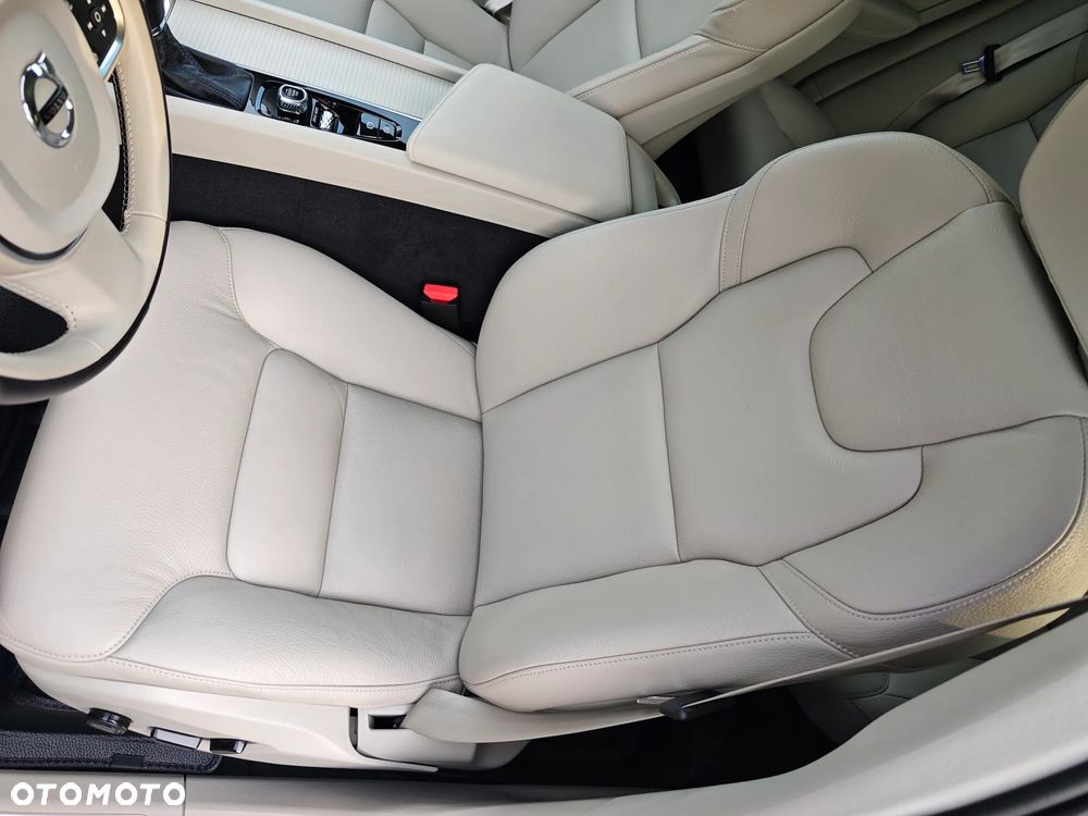 Volvo XC 60 T5 AWD Momentum - 10