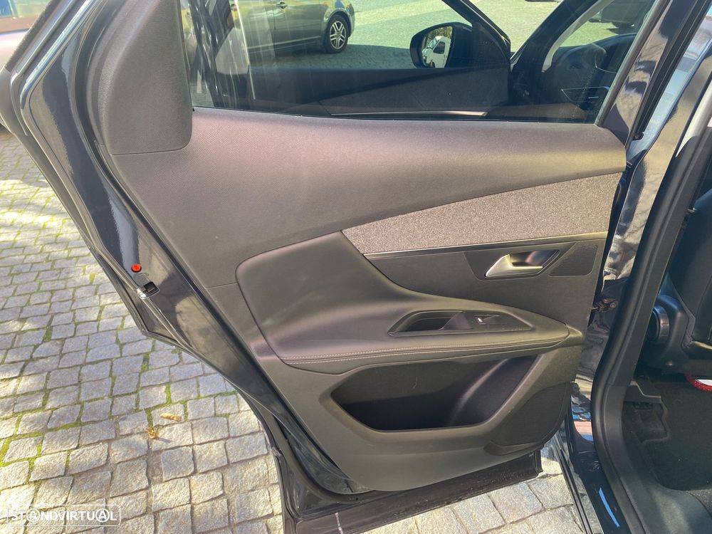 Peugeot 3008 BlueHDi 130 Stop & Start Allure Pack - 28