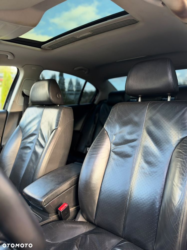 Volkswagen Passat - 16