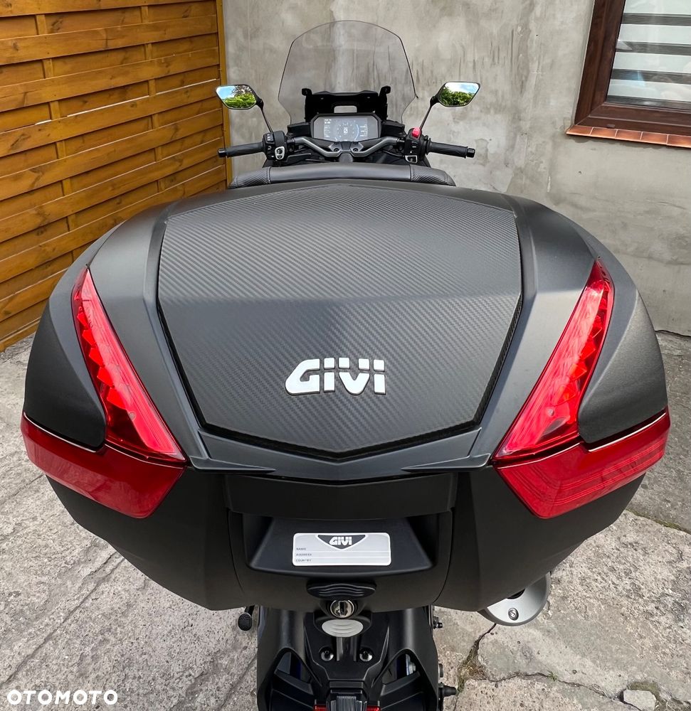 Yamaha Tmax - 8