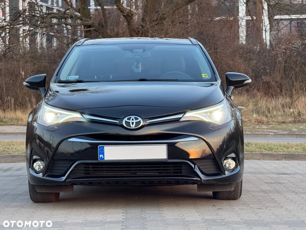 Toyota Avensis 2.0 D-4D Prestige - 11