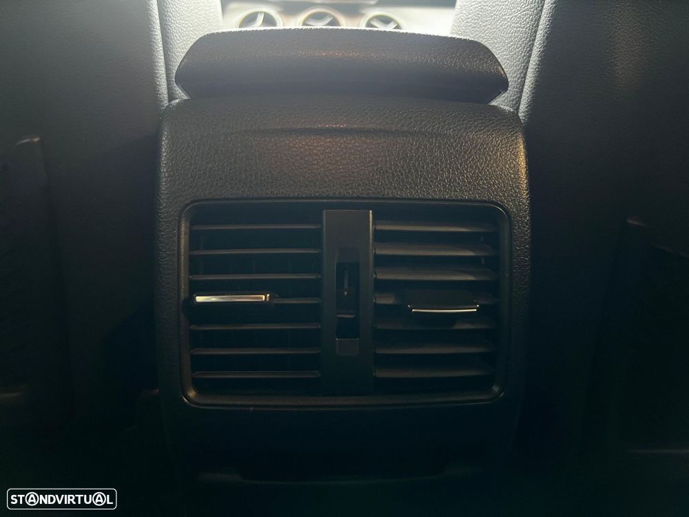 Mercedes-Benz CLA 180 d Shooting Brake - 49