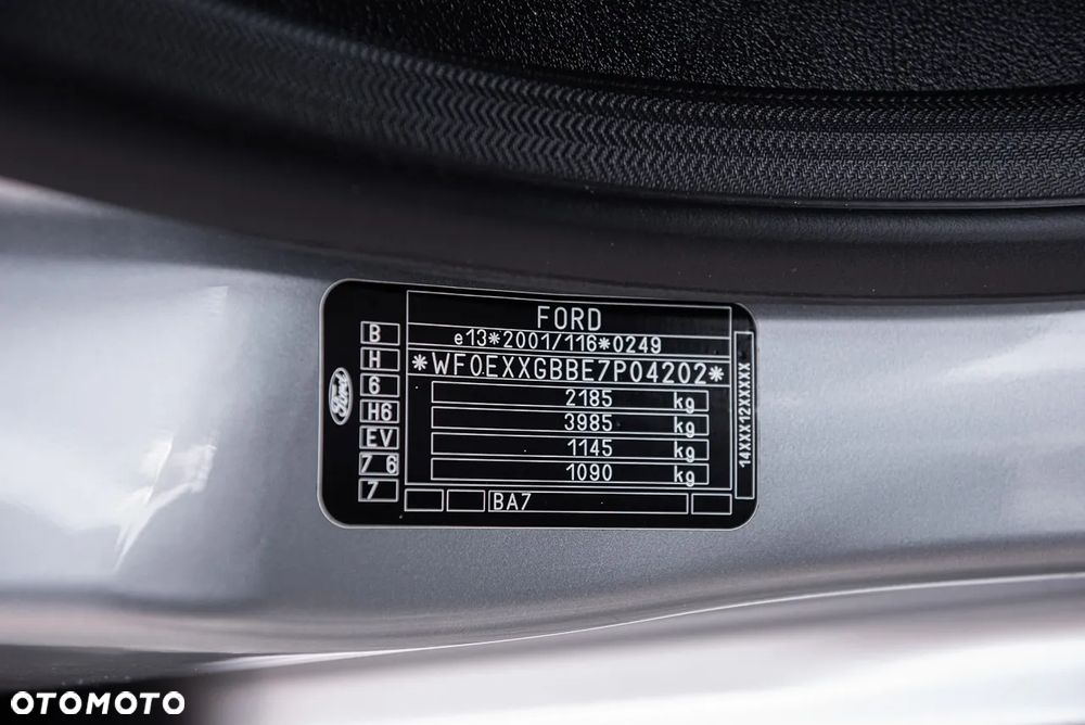 Ford Mondeo 2.5 Black Magic - 32